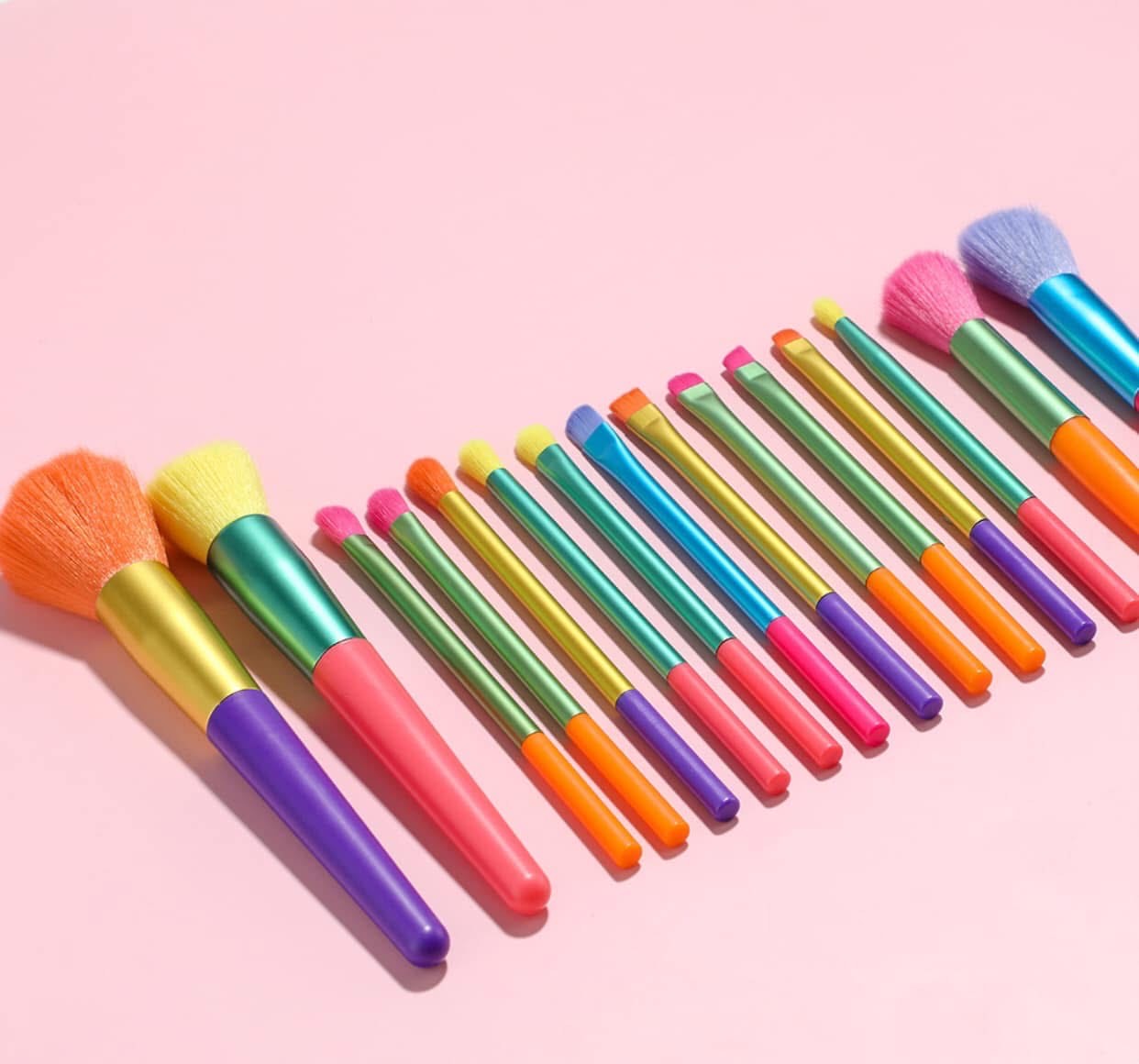 Multi-Colored Make-up Brush Set